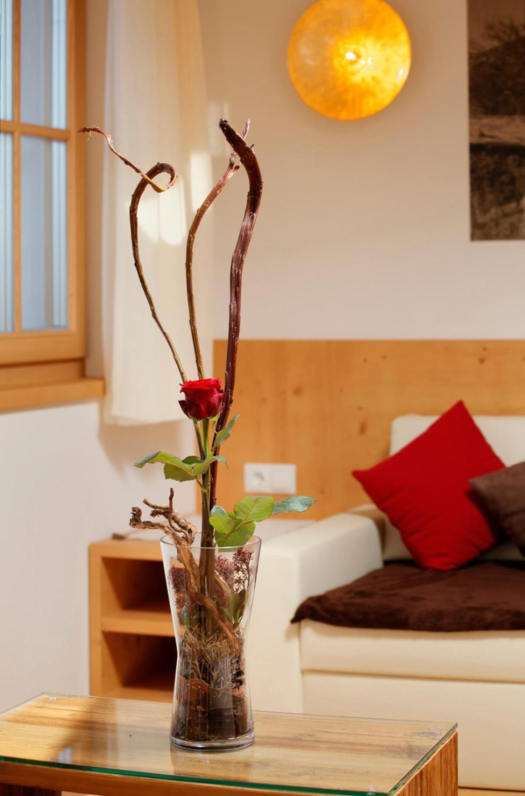 Schwarzplatterhof Apartment Merano Exterior photo